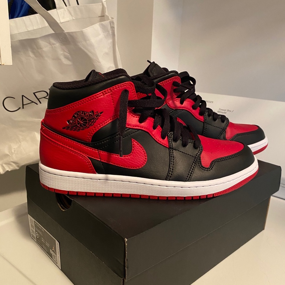 8.5 Jordan 1 Mid Banned 2020